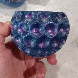 🄷🄰🄽🄳🄼🄰🄳🄴 🅂🄷🄸🄼🄼🄴🅁🅈 🄱🄻🅄🄴 🅁🄴🅂🄸🄽 🄲🄰🄽🄳🄻🄴 🄷🄾🄻